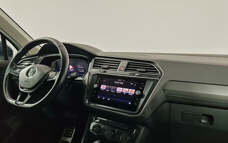 Volkswagen Tiguan II, 2019 год, 2 449 000 рублей, 11 фотография