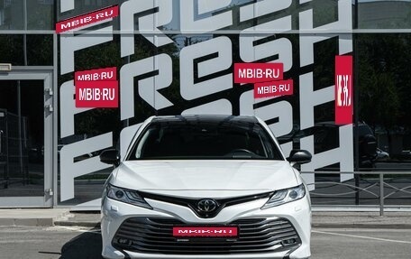 Toyota Camry, 2018 год, 3 049 000 рублей, 3 фотография