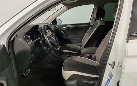 Volkswagen Tiguan II, 2019 год, 2 449 000 рублей, 16 фотография