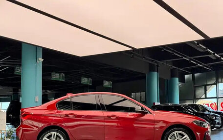 BMW 1 серия, 2022 год, 1 700 000 рублей, 4 фотография