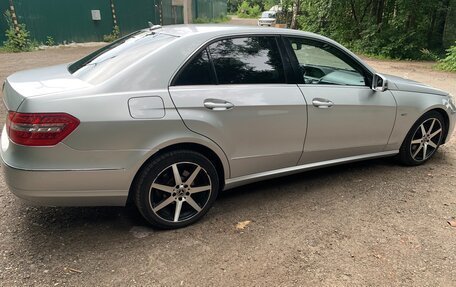 Mercedes-Benz E-Класс, 2010 год, 1 375 000 рублей, 4 фотография