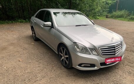 Mercedes-Benz E-Класс, 2010 год, 1 375 000 рублей, 5 фотография