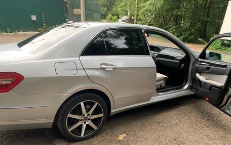 Mercedes-Benz E-Класс, 2010 год, 1 375 000 рублей, 29 фотография