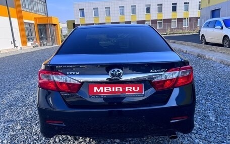 Toyota Camry, 2014 год, 1 900 000 рублей, 5 фотография