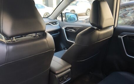 Toyota RAV4, 2020 год, 3 200 000 рублей, 4 фотография
