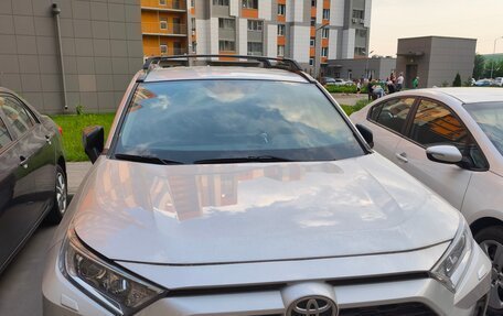 Toyota RAV4, 2020 год, 3 200 000 рублей, 5 фотография