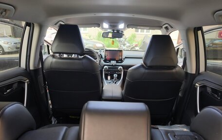 Toyota RAV4, 2020 год, 3 200 000 рублей, 12 фотография