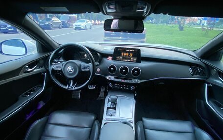 KIA Stinger I, 2020 год, 2 700 000 рублей, 13 фотография
