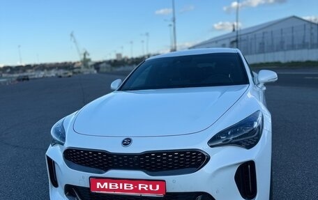 KIA Stinger I, 2020 год, 2 700 000 рублей, 3 фотография