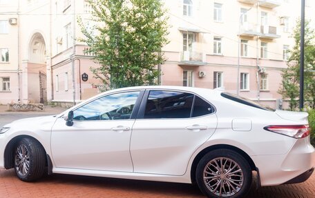 Toyota Camry, 2021 год, 3 050 000 рублей, 8 фотография