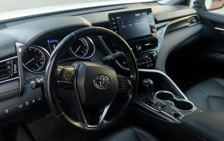 Toyota Camry, 2021 год, 3 050 000 рублей, 16 фотография