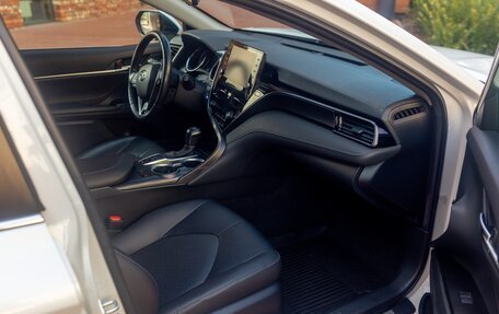 Toyota Camry, 2021 год, 3 050 000 рублей, 18 фотография