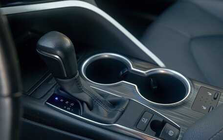 Toyota Camry, 2021 год, 3 050 000 рублей, 23 фотография