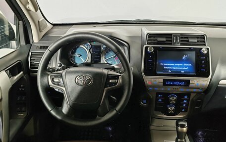 Toyota Land Cruiser Prado 150 рестайлинг 2, 2017 год, 3 480 000 рублей, 11 фотография