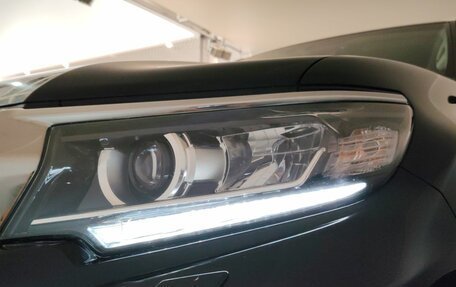 Toyota Land Cruiser Prado 150 рестайлинг 2, 2017 год, 3 480 000 рублей, 24 фотография