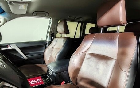 Toyota Land Cruiser Prado 150 рестайлинг 2, 2017 год, 3 480 000 рублей, 13 фотография