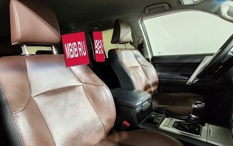 Toyota Land Cruiser Prado 150 рестайлинг 2, 2017 год, 3 480 000 рублей, 15 фотография
