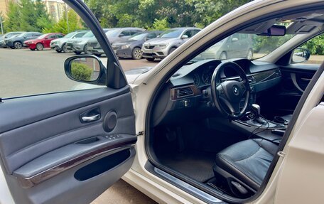 BMW 3 серия, 2011 год, 1 300 000 рублей, 15 фотография