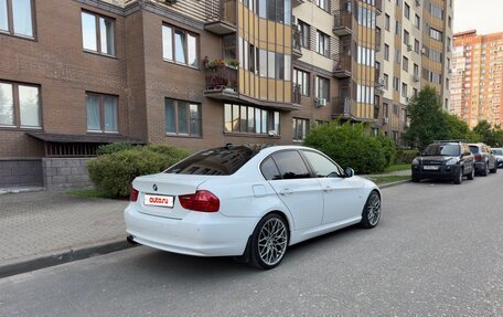 BMW 3 серия, 2011 год, 1 300 000 рублей, 27 фотография