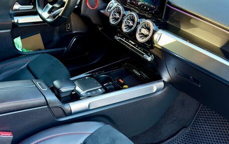 Mercedes-Benz GLB AMG, 2020 год, 4 100 000 рублей, 11 фотография