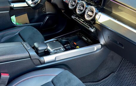 Mercedes-Benz GLB AMG, 2020 год, 4 100 000 рублей, 13 фотография