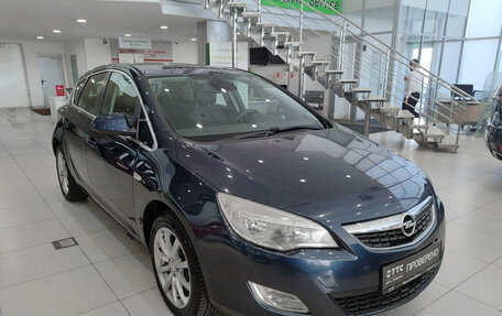 Opel Astra J, 2011 год, 550 000 рублей, 3 фотография