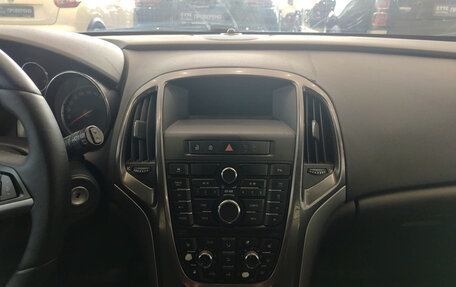 Opel Astra J, 2011 год, 550 000 рублей, 18 фотография