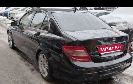 Mercedes-Benz C-Класс, 2011 год, 900 000 рублей, 2 фотография