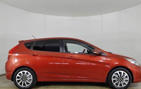 Hyundai Solaris II рестайлинг, 2011 год, 1 100 000 рублей, 4 фотография