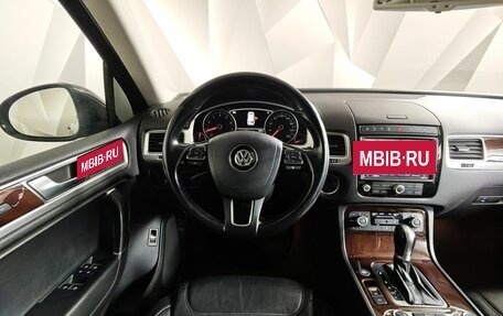 Volkswagen Touareg III, 2015 год, 2 497 000 рублей, 14 фотография