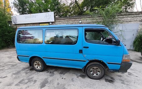 Toyota HiAce H100, 1991 год, 335 000 рублей, 1 фотография