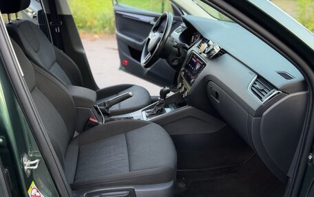 Skoda Octavia, 2019 год, 2 000 000 рублей, 10 фотография
