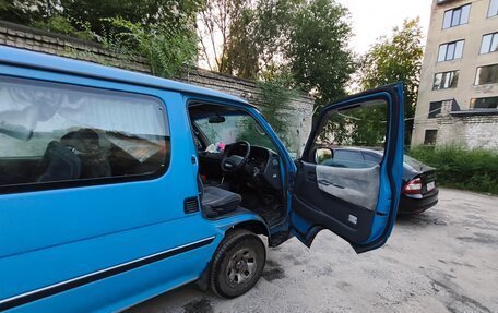 Toyota HiAce H100, 1991 год, 335 000 рублей, 8 фотография