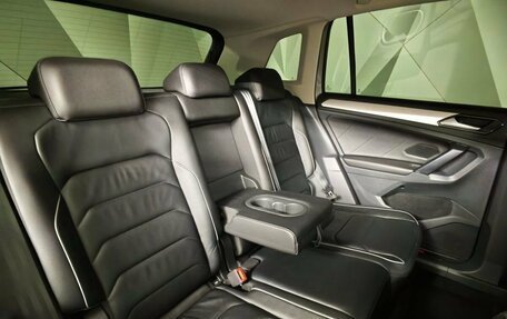 Volkswagen Tiguan II, 2018 год, 2 377 000 рублей, 16 фотография