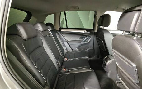 Volkswagen Tiguan II, 2018 год, 2 377 000 рублей, 15 фотография