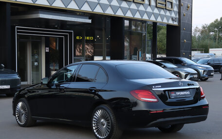 Mercedes-Benz E-Класс, 2019 год, 2 800 000 рублей, 7 фотография