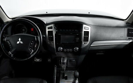 Mitsubishi Pajero IV, 2018 год, 2 650 000 рублей, 15 фотография