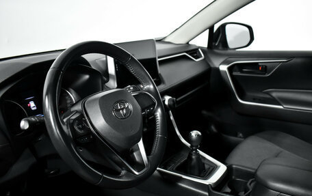 Toyota RAV4, 2020 год, 2 470 000 рублей, 9 фотография