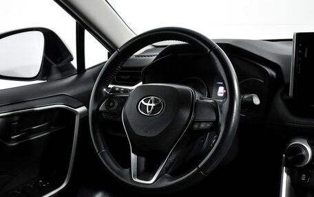Toyota RAV4, 2020 год, 2 470 000 рублей, 15 фотография