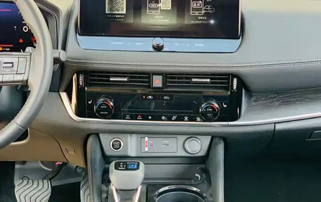 Nissan X-Trail, 2023 год, 2 800 000 рублей, 9 фотография