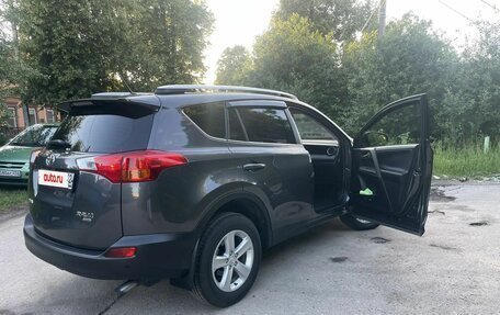 Toyota RAV4, 2013 год, 2 220 000 рублей, 2 фотография