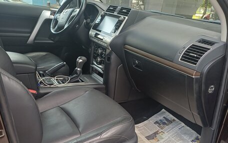Toyota Land Cruiser Prado 150 рестайлинг 2, 2018 год, 3 600 000 рублей, 7 фотография
