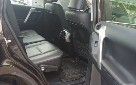 Toyota Land Cruiser Prado 150 рестайлинг 2, 2018 год, 3 600 000 рублей, 9 фотография