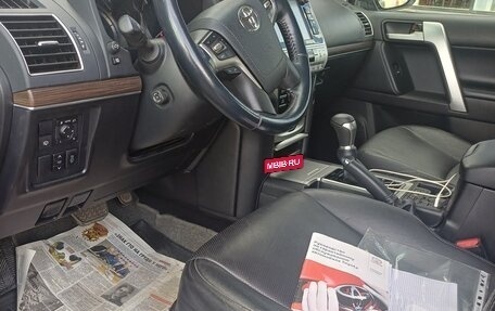 Toyota Land Cruiser Prado 150 рестайлинг 2, 2018 год, 3 600 000 рублей, 6 фотография