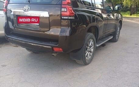 Toyota Land Cruiser Prado 150 рестайлинг 2, 2018 год, 3 600 000 рублей, 5 фотография