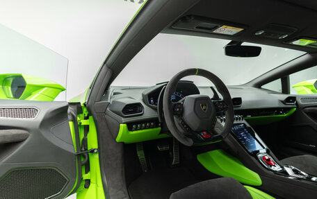 Lamborghini Huracán, 2024 год, 29 990 000 рублей, 14 фотография