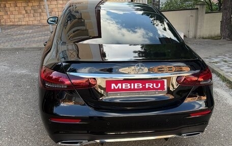 Mercedes-Benz E-Класс, 2020 год, 4 050 000 рублей, 4 фотография