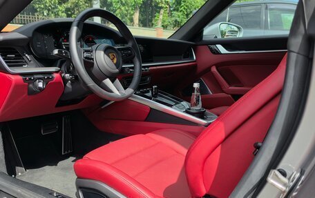 Porsche 911, 2019 год, 17 000 000 рублей, 11 фотография
