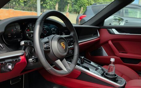 Porsche 911, 2019 год, 17 000 000 рублей, 18 фотография