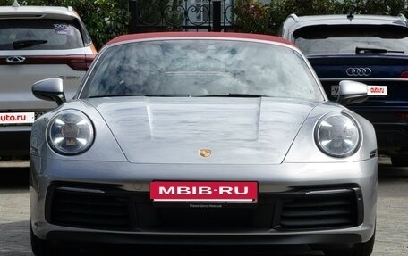 Porsche 911, 2019 год, 17 000 000 рублей, 38 фотография
